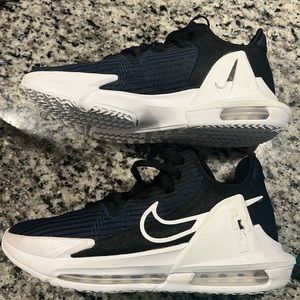 LeBron 6 Witness sneakers, never worn. Size 9M